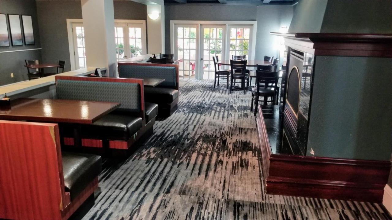 Bel-Aire Hotel Lake אירי מראה חיצוני תמונה