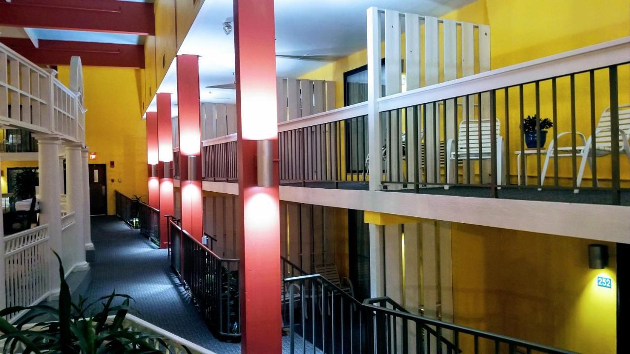 Bel-Aire Hotel Lake אירי מראה חיצוני תמונה